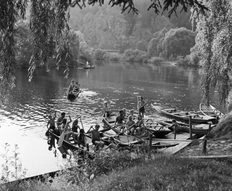 Ovako se ljetovalo u doba komunizma: More je za mnoge tada bilo san, pa se i tako hladilo na vruć dan