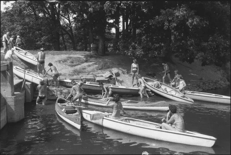 Ovako se ljetovalo u doba komunizma: More je za mnoge tada bilo san, pa se i tako hladilo na vruć dan