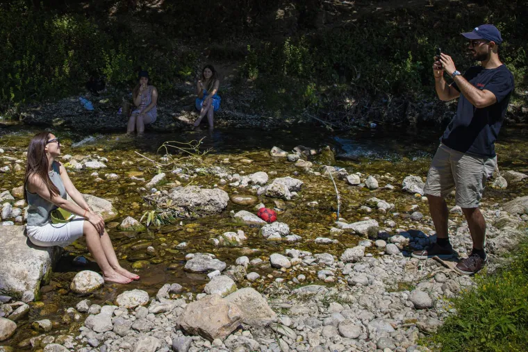 Mostar se kuha na 36 stupnjeva: Ljudi prona&scaron;li spas u Neretvi i sladoledu