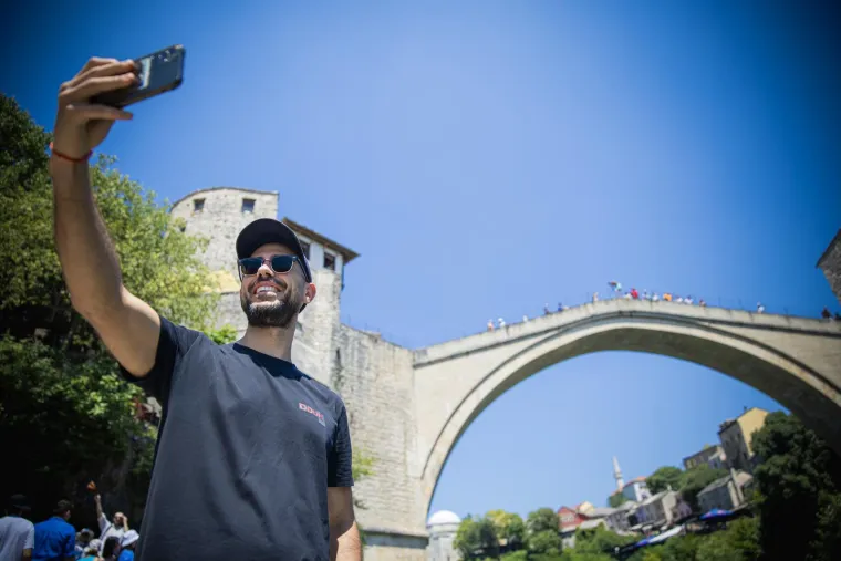 Mostar se kuha na 36 stupnjeva: Ljudi prona&scaron;li spas u Neretvi i sladoledu