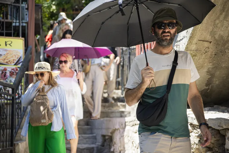 Mostar se kuha na 36 stupnjeva: Ljudi prona&scaron;li spas u Neretvi i sladoledu