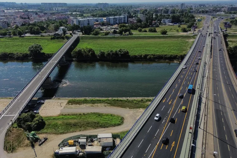 Obnovljen dio Jadranskog mosta: Ovako iz zraka izgleda nova regulacija prometa