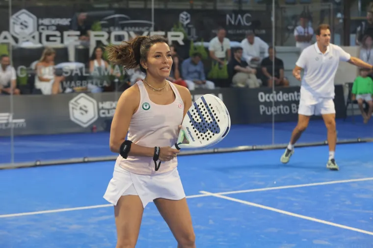 Eva Longoria zaigrala tenis za hvalevrijednu svrhu. Pogledajte kako joj je išlo