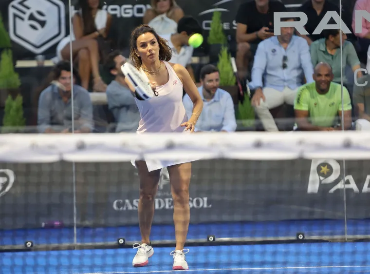 Eva Longoria zaigrala tenis za hvalevrijednu svrhu. Pogledajte kako joj je išlo