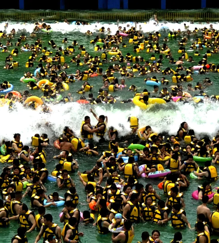 Pa ti kaži gdje se nalaziš na plaži! Sjetite se da neki i ovako ljetuju kada vas zasmetaju naše gužve