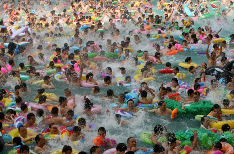 Pa ti kaži gdje se nalaziš na plaži! Sjetite se da neki i ovako ljetuju kada vas zasmetaju naše gužve