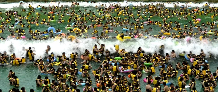 Pa ti kaži gdje se nalazi&scaron; na plaži! Sjetite se da neki i ovako ljetuju kada vas zasmetaju na&scaron;e gužve