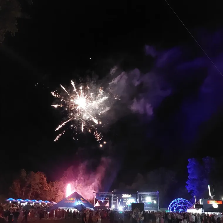 Ni ki&scaron;a nije pokvarila 'Ultru' u Međimurju, zvijezda večeri: Fedde le Grand. Ovako je izgledao prvi dan Forestlanda