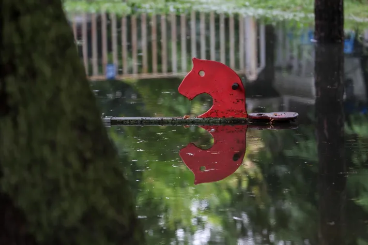 Nevrijeme ru&scaron;ilo drveće, igrali&scaron;ta pod vodom, Maksimir izgleda jezivo. Pogledajte &scaron;to je nevrijeme ostavilo iza sebe