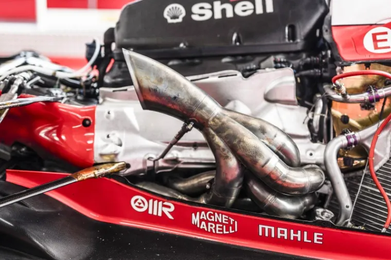 Zahvaljujući Schumacheru i njegovom tada&scaron;njem momčadskom kolegi Brazilcu Rubensu Barrichellu, Ferrari je 2003. osvojio peti uzastopni naslov svjetskog prvaka među konstruktorima.