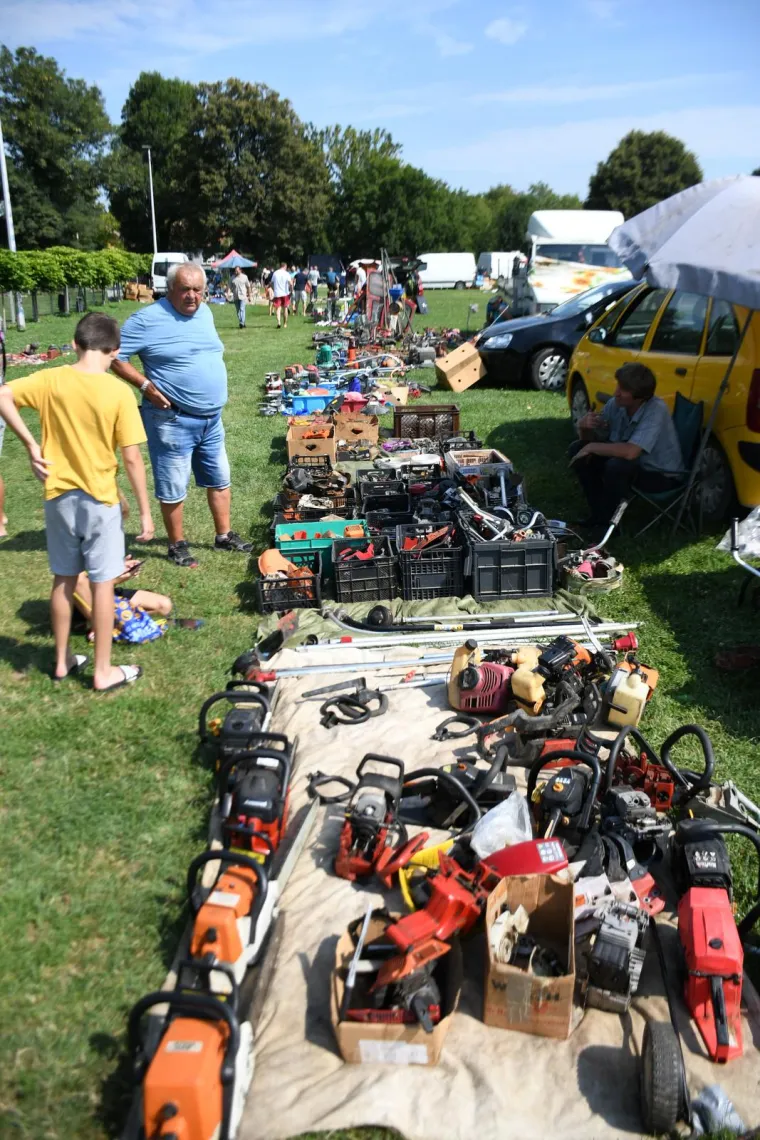 I Ante i Broz dobro prodaju se skroz: Evo &scaron;to sve nudi jedan od najpopularnijih hrvatskih buvljaka