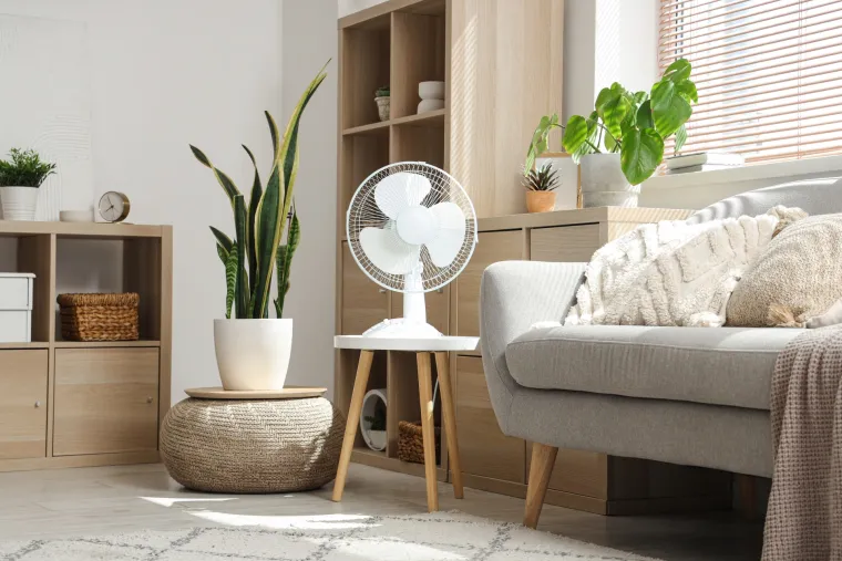 Jedno od rje&scaron;enja jest kombiniranje ventilatora i klima uređaja. 