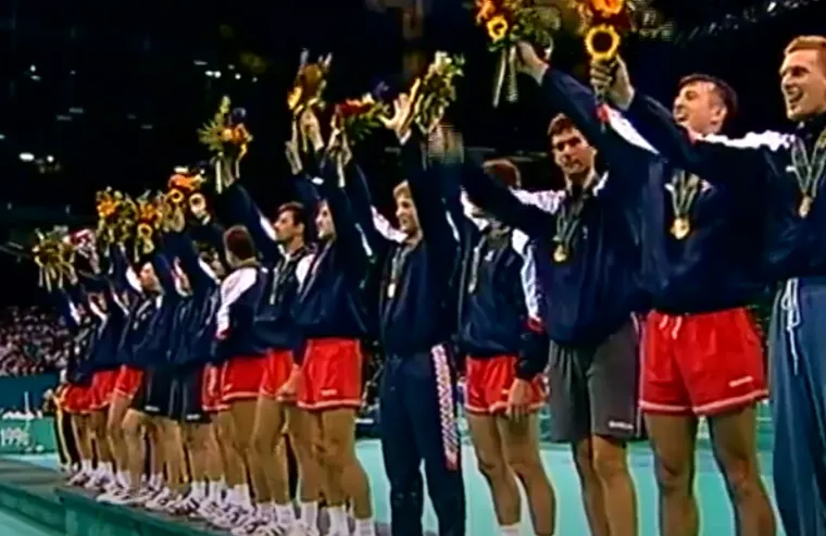 ATLANTA 1996 (1) - Hrvatska rukometna reprezentacija (Patrik Ćavar, Slavko Goluža, Božidar Jović, Nenad Kljaić, Venio Losert, Valter Matošević, Alvaro Načinović, Goran Perkovac, Iztok Puc, Zlatko Saračević, Irfan Smajlagić, Bruno Gudelj, Zoran Mikulić, Vladimir Jelčić, Valner Franković, i Vladimir Šujster). 