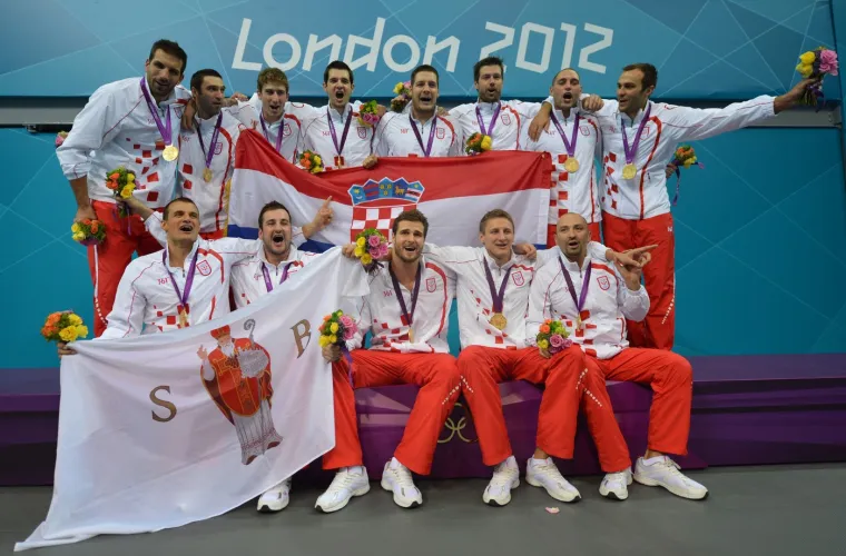 LONDON 2012 (3) - Sandra Perković (atletika, bacanje diska), Giovanni Cernogoraz (streljaštvo, trap), Hrvatska vaterpolska reprezentacija (Josip Pavić, Damir Burić, Miho Bošković, Nikša Dobud, Maro Joković, Petar Muslim, Ivan Buljubašić, Andro Bušlje, Sandro Sukno, Samir Barać, Igor Hinić, Paulo Obradović, Frano Vićan). 