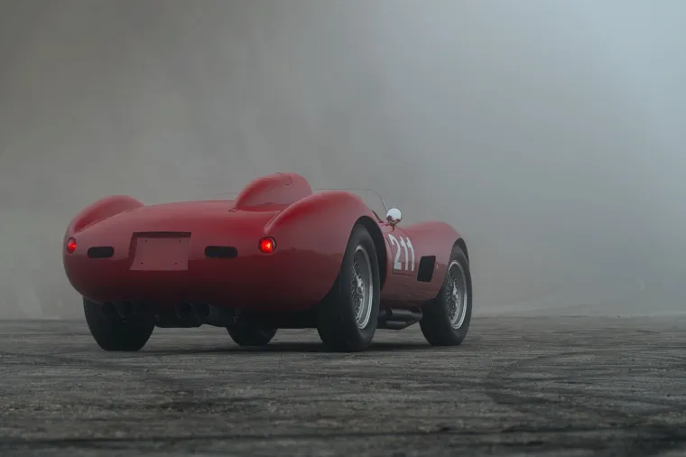 Ovaj ljepotan proizveden je 1957.  u samo dva primjerka i za koji dan će netko za njega dati golem iznos