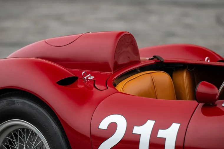 Ovaj ljepotan proizveden je 1957.  u samo dva primjerka i za koji dan će netko za njega dati golem iznos