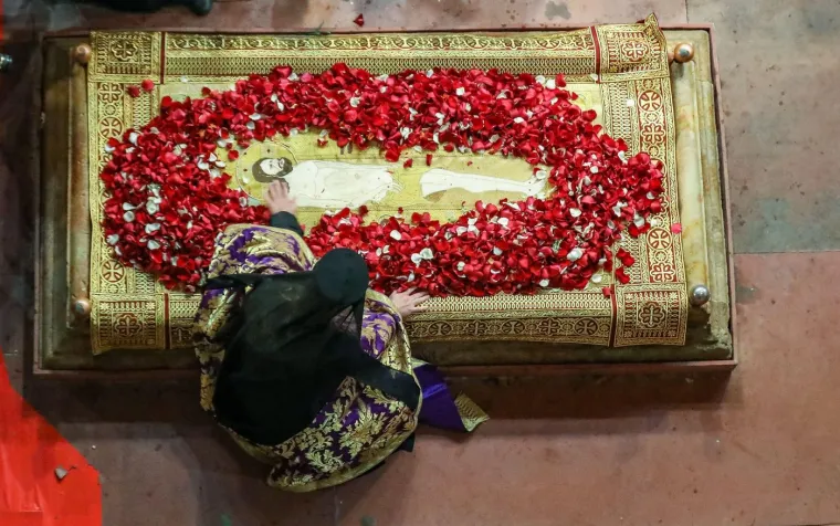 "Nismo potpuno sigurni da je mjesto na kojem se nalazi bazilika Svetoga groba mjesto Isusova ukopa, ali sigurno ne postoji drugo mjesto, i stvarno nemamo razloga odbaciti autentičnost mjesta", rekao je Bahat.