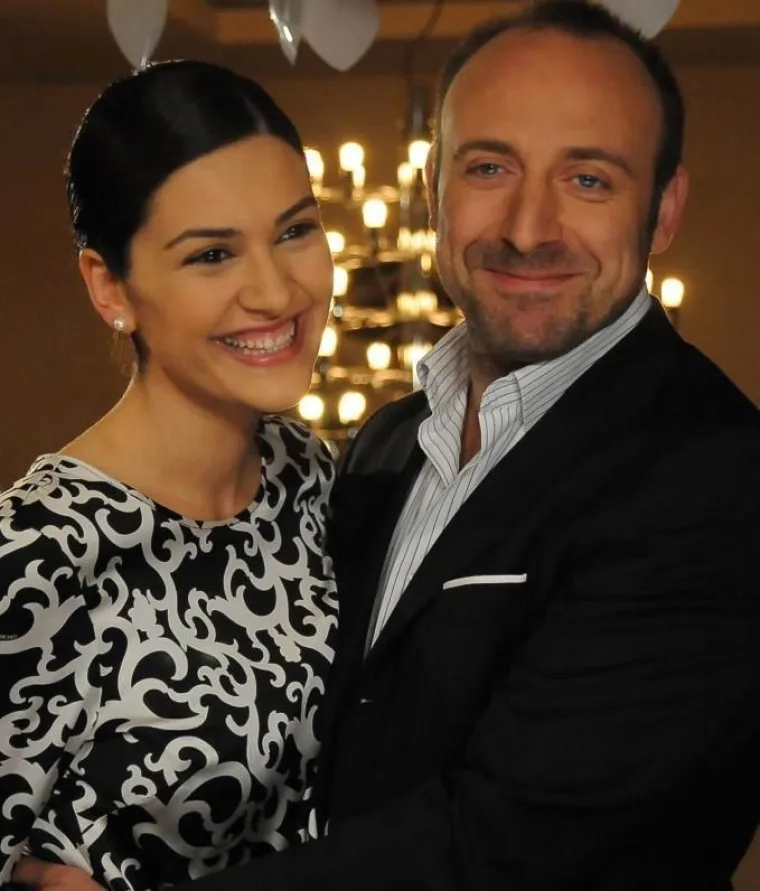 Halit Ergenc i Berguzar Korel, 1001 noć