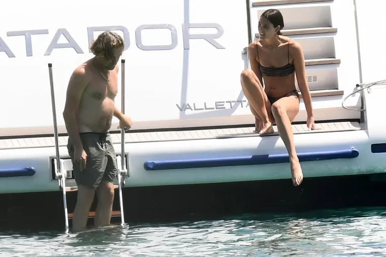 Leonardo DiCaprio smanjio trbu&scaron;inu. Je li za to kriva 23 godine mlađa djevojka ili...?