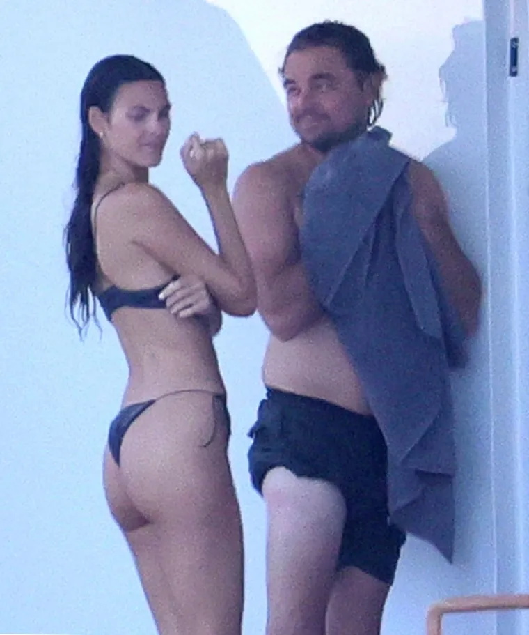 Leonarda DiCaprija opekla meduza dok je uživao u ronjenju s mlađahnom devojkom