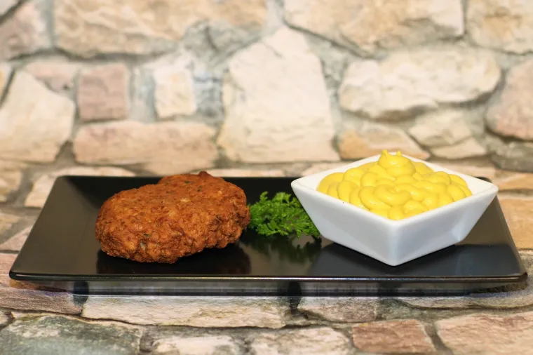 9. Zamijenite kečap senfom. Istraživači s Oxford Polytechnica otkrili su da jedenje samo jedne žličice senfa može ubrzati va&scaron; metabolizam do 25 posto.