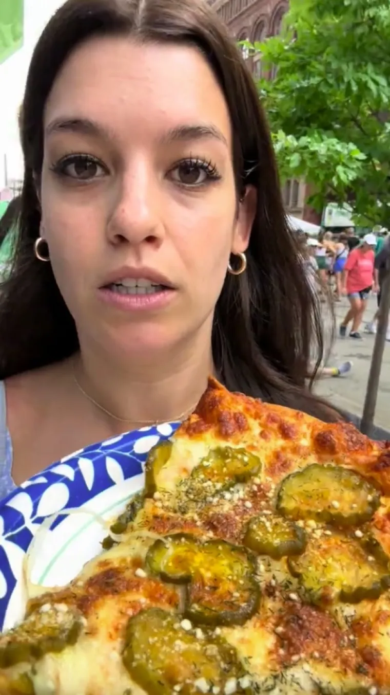 Pojela je komad pizze i tijekom tri naredna sata natekla kao da je glavu gurnula u osinjak