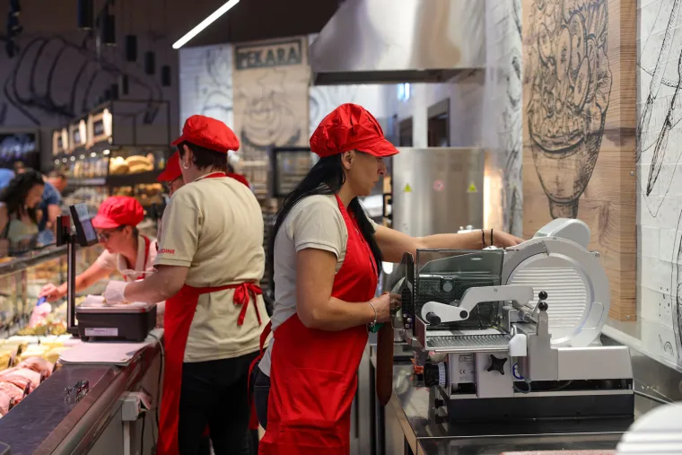 PLODINE STIGLE U PRIVLAKU