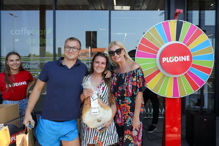 PLODINE STIGLE U PRIVLAKU