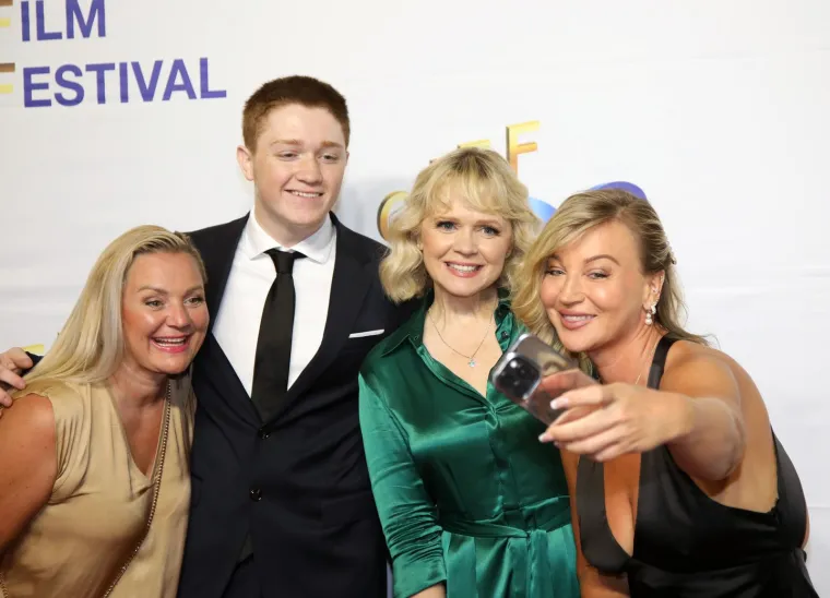Na filmskom festivalu u Šibeniku uživale poznate face: Među njima holivudska glumica