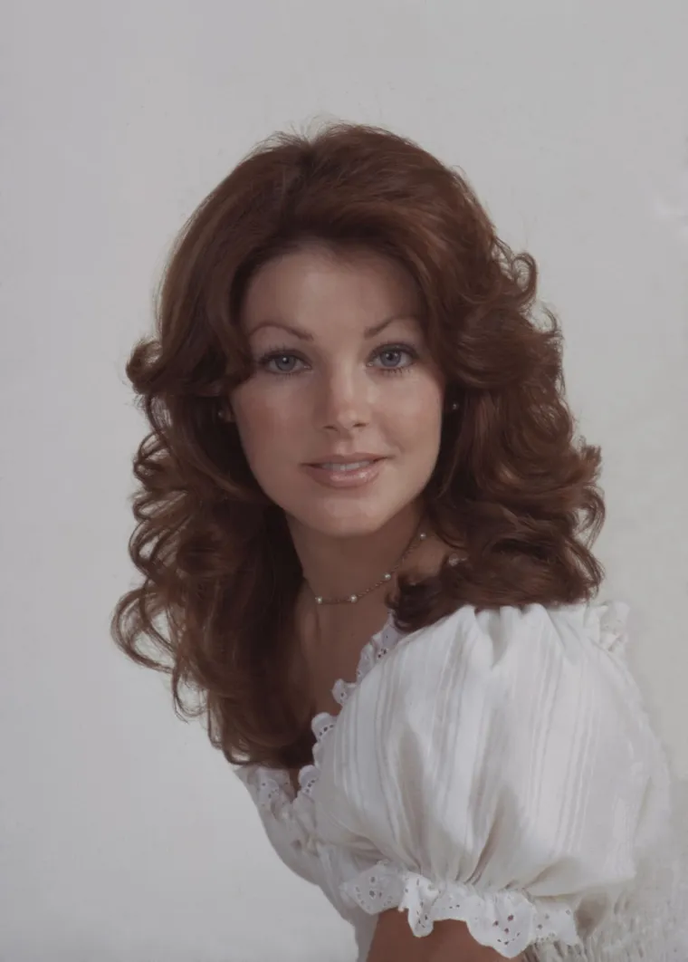 Činilo se da je Priscilla osjetila da Robert želi staviti nju pod kontrolu, sličnu onoj koju je imala s Elvisom. Bio je ambiciozan u želji da od nje stvori tradicionalnu kućanicu. Robert se naposljetku vjenčao s Kris Jenner, a preminuo je 2003. godine od posljedica raka. 