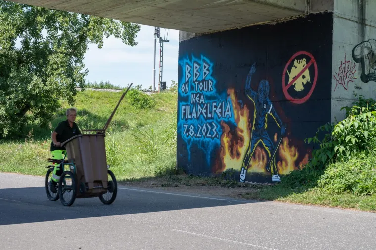 Boysi se prisjetili Grčke: Dočekani su molotovljevim koktelima i noževima, a onda rastjerali domaćine