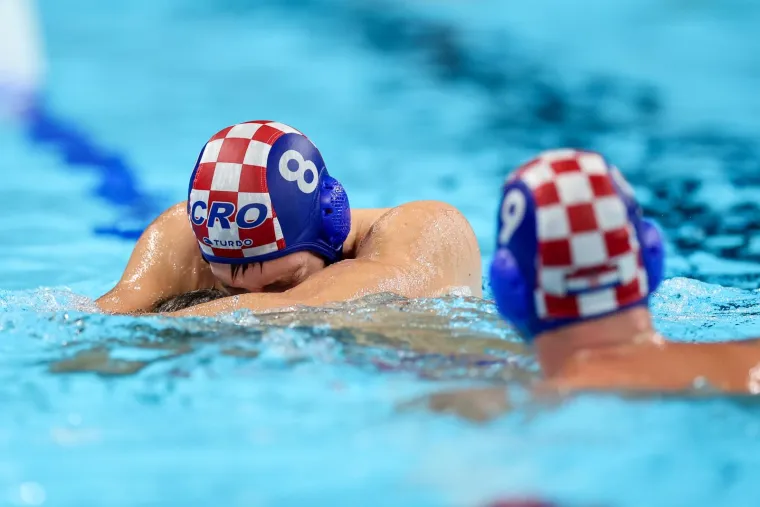 Kakve scene u Parizu nakon &scaron;to je Hrvatska zakazala treće veliko finale ove godine