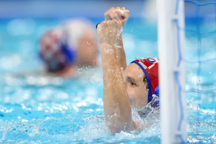 Kakve scene u Parizu nakon &scaron;to je Hrvatska zakazala treće veliko finale ove godine