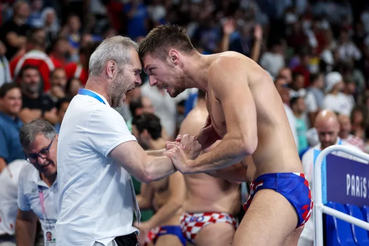 Kakve scene u Parizu nakon &scaron;to je Hrvatska zakazala treće veliko finale ove godine