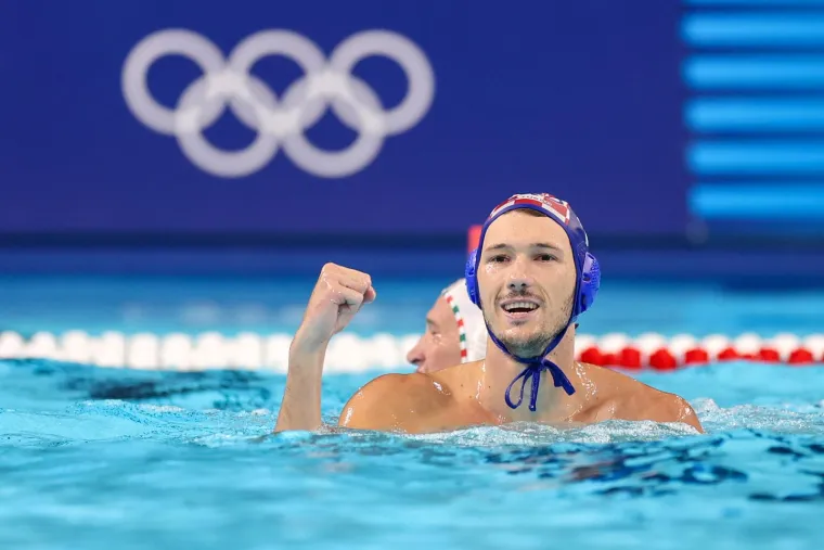 Kakve scene u Parizu nakon &scaron;to je Hrvatska zakazala treće veliko finale ove godine