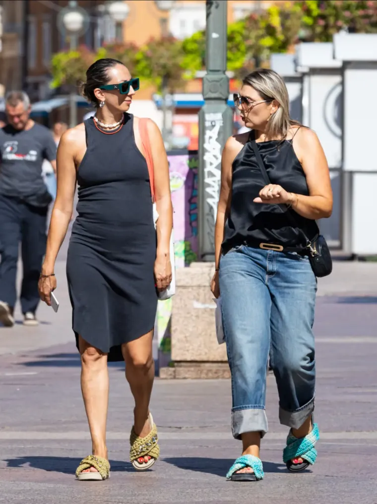 Lijepe dame odličnih outfita pro&scaron;etale riječkom &scaron;picom: Pogledajte atmosferu na Korzu