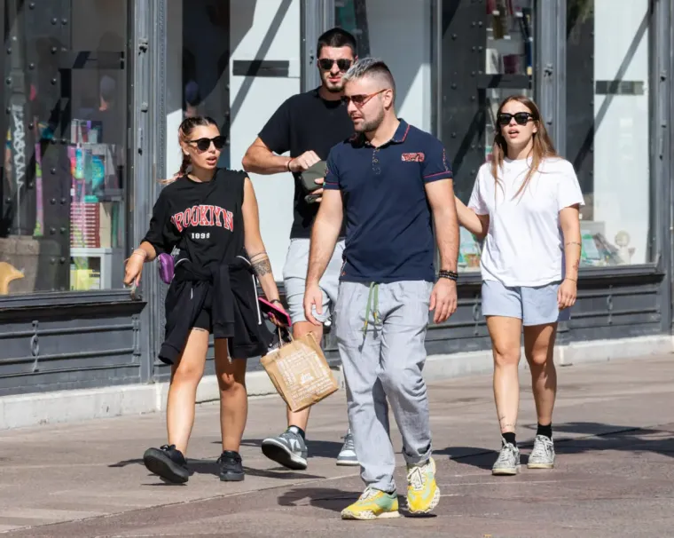 Lijepe dame odličnih outfita pro&scaron;etale riječkom &scaron;picom: Pogledajte atmosferu na Korzu