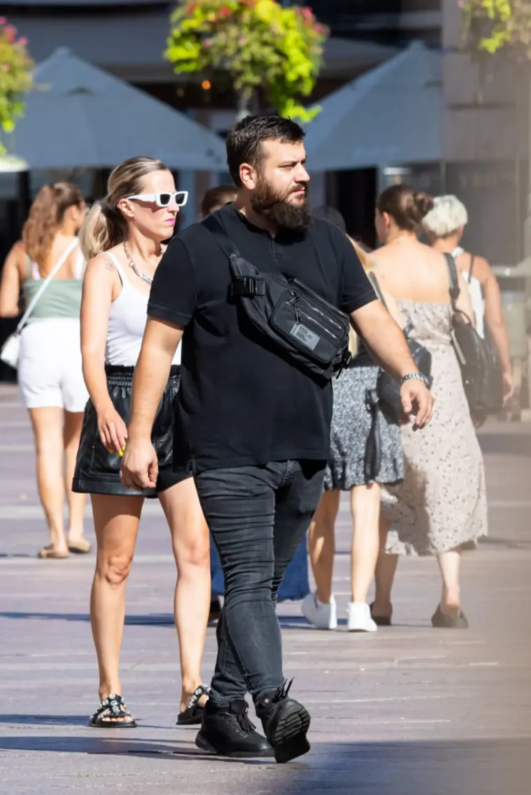 Lijepe dame odličnih outfita pro&scaron;etale riječkom &scaron;picom: Pogledajte atmosferu na Korzu