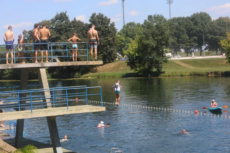 Paklene vrućine i idilični prizori s plaža: Vikend stvoren za brčkanje i odmor