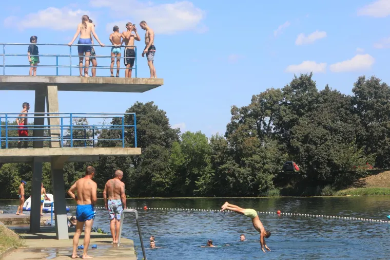 Paklene vrućine i idilični prizori s plaža: Vikend stvoren za brčkanje i odmor