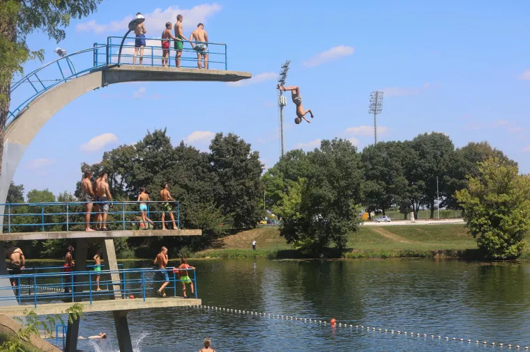 Paklene vrućine i idilični prizori s plaža: Vikend stvoren za brčkanje i odmor