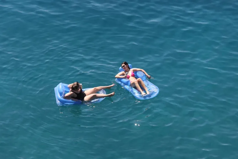 Paklene vrućine i idilični prizori s plaža: Vikend stvoren za brčkanje i odmor