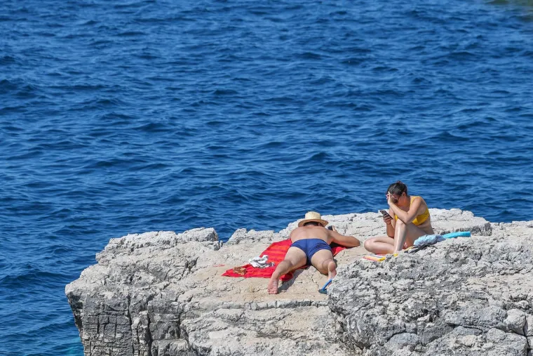 Paklene vrućine i idilični prizori s plaža: Vikend stvoren za brčkanje i odmor