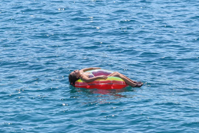 Paklene vrućine i idilični prizori s plaža: Vikend stvoren za brčkanje i odmor