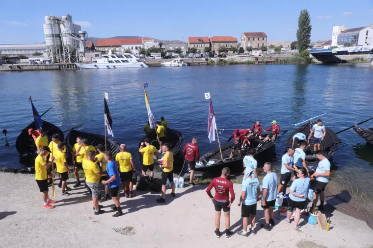 Veseli i raspoloženi, lijepo im u dolini Neretve: Političari se sjatili na Maraton lađa. Evo tko je sve došao
