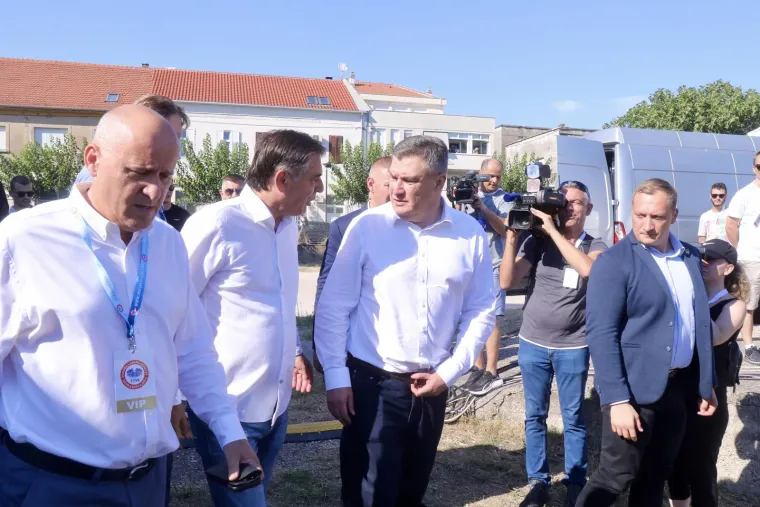 Veseli i raspoloženi, lijepo im u dolini Neretve: Političari se sjatili na Maraton lađa. Evo tko je sve došao