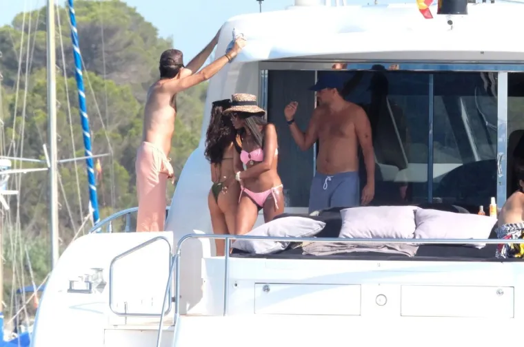 Naomi Campbell i Eiza Gonzalez 