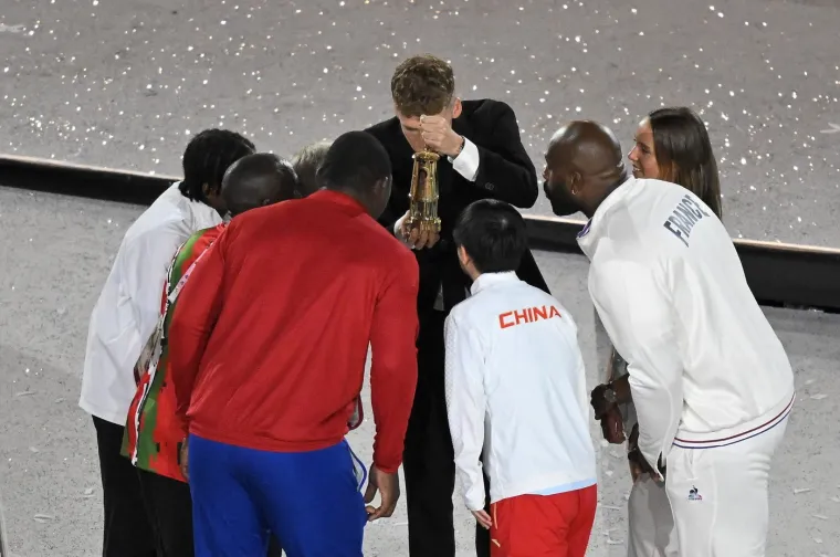 Spektakularno zatvorene Olimpijske igre: Nevjerojatne scene obilaze svijet