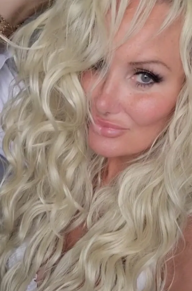 Da, ovo je doista ista žena: I, što je najbolje, na preobražaj uopće nije tako puno potrošila