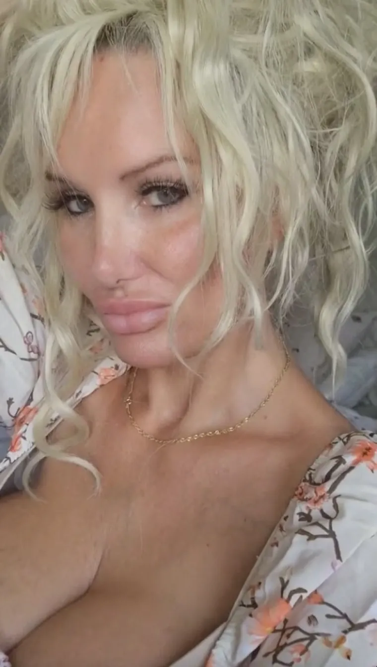 Da, ovo je doista ista žena: I, što je najbolje, na preobražaj uopće nije tako puno potrošila